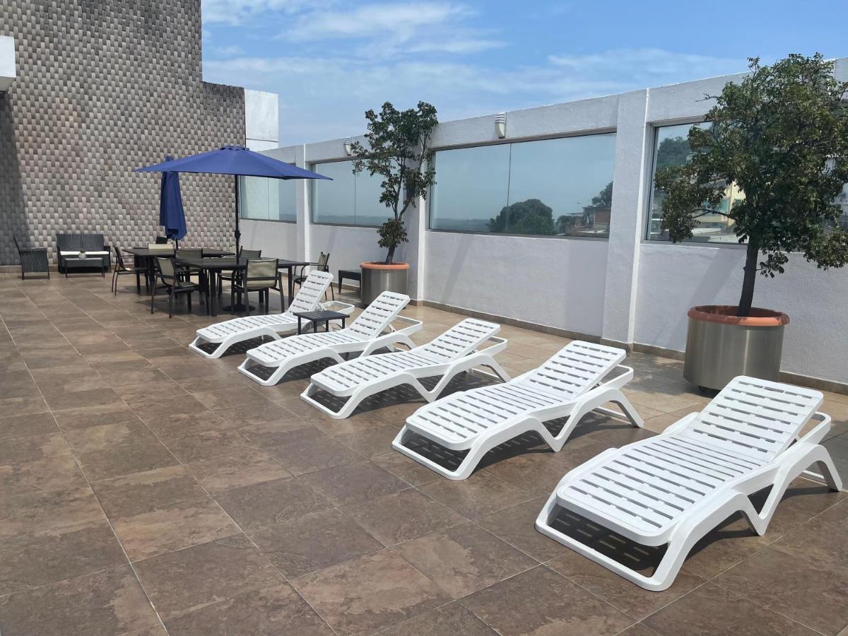 Suite Frente Al Rio En Puerto Santa Ana Riverfront Guayaquil Exteriör bild