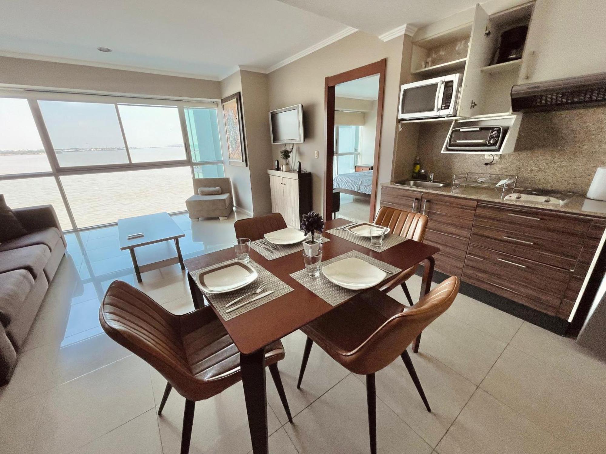 Suite Frente Al Rio En Puerto Santa Ana Riverfront Guayaquil Exteriör bild