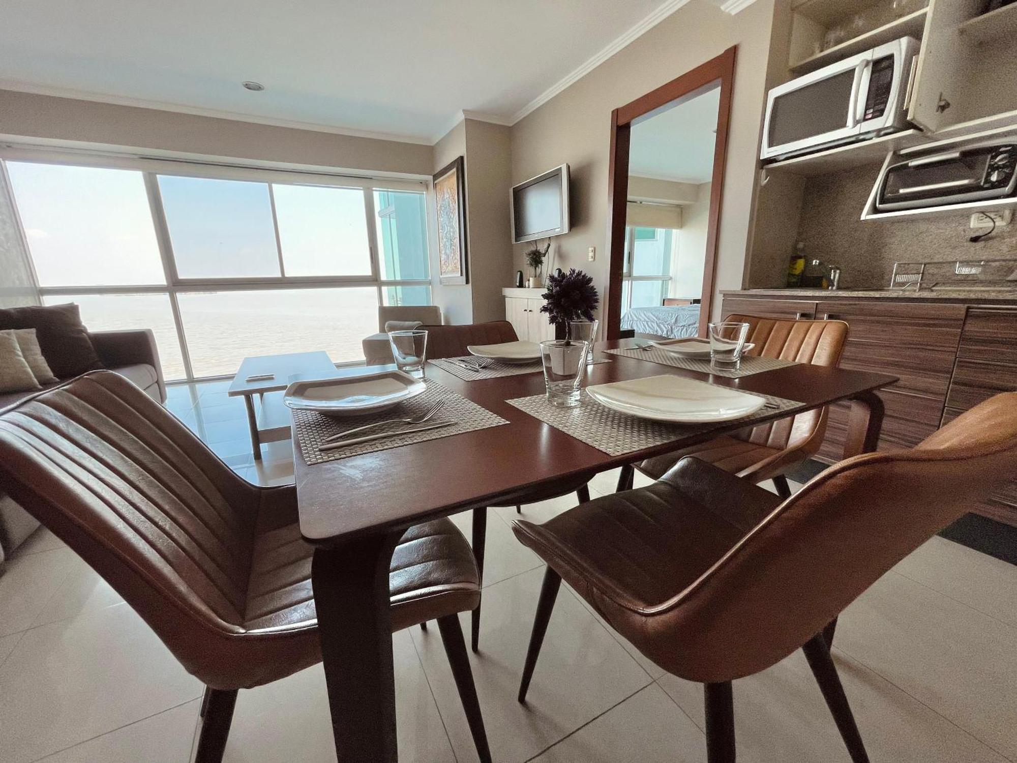 Suite Frente Al Rio En Puerto Santa Ana Riverfront Guayaquil Rum bild