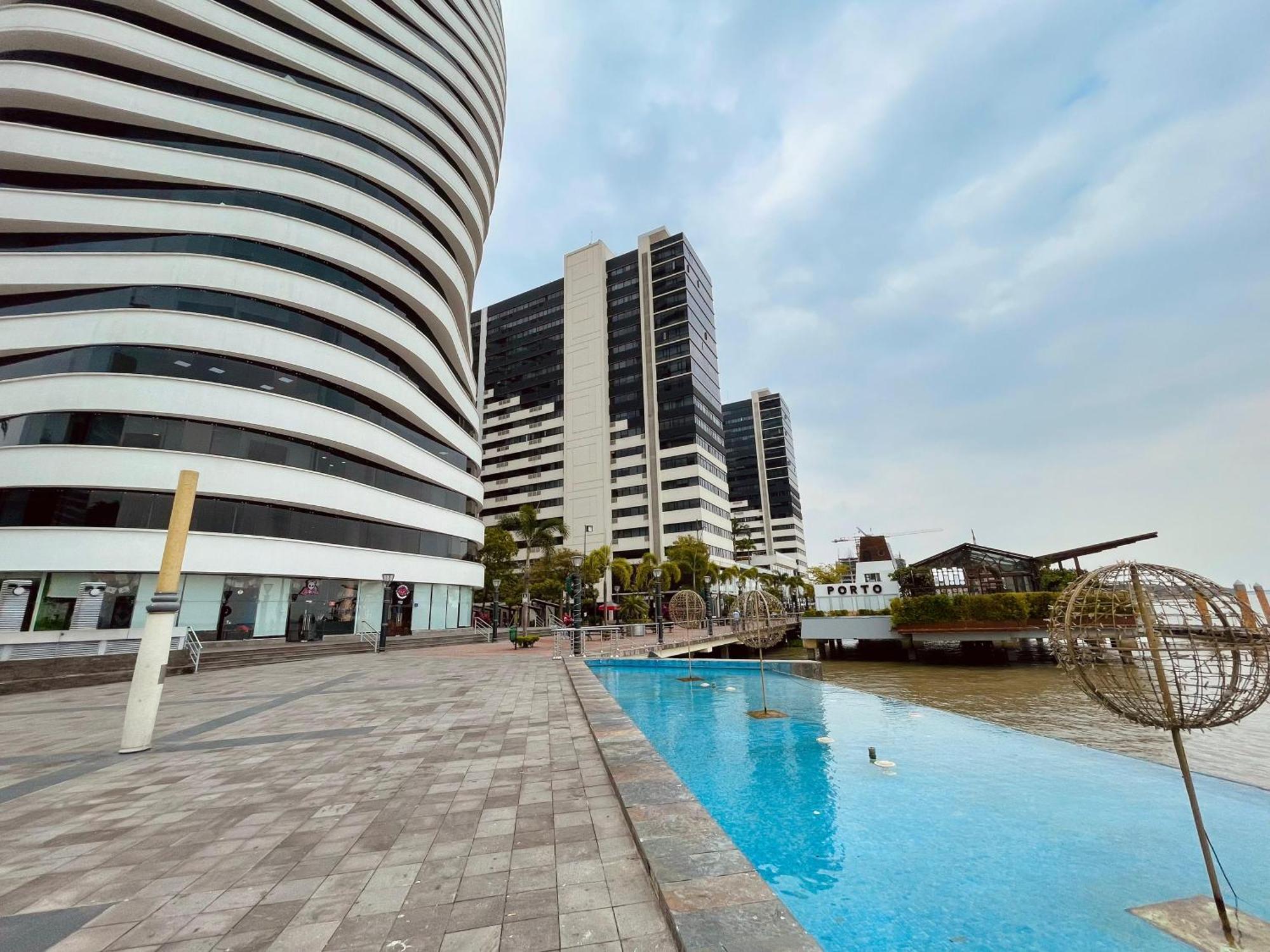 Suite Frente Al Rio En Puerto Santa Ana Riverfront Guayaquil Exteriör bild