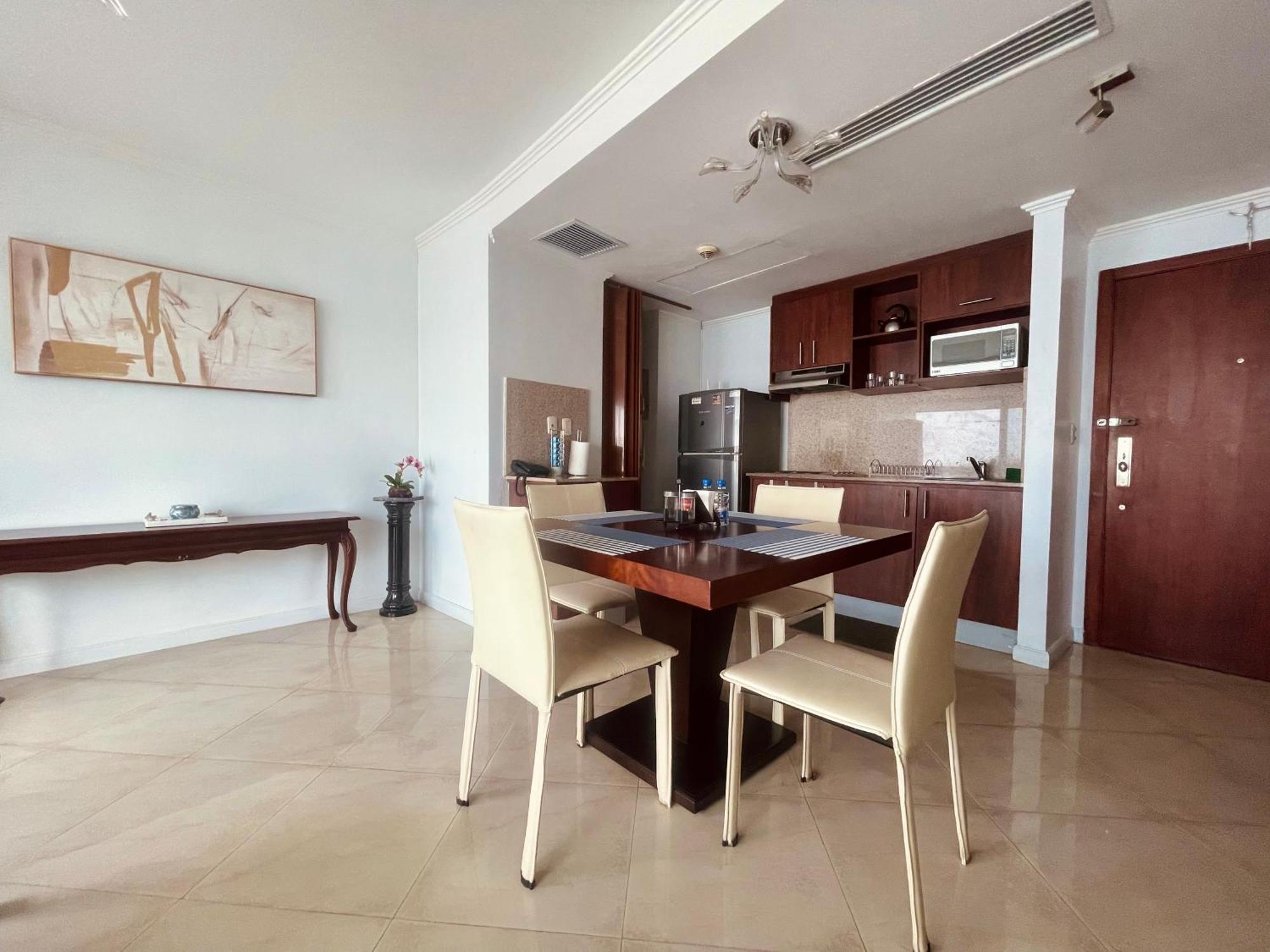 Suite Frente Al Rio En Puerto Santa Ana Riverfront Guayaquil Exteriör bild